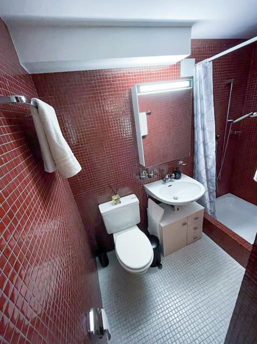 Private Apartment With Parking Spot In The Center Флімс Екстер'єр фото